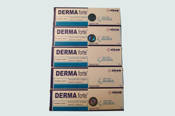 Hộp thuốc Derma Forte
